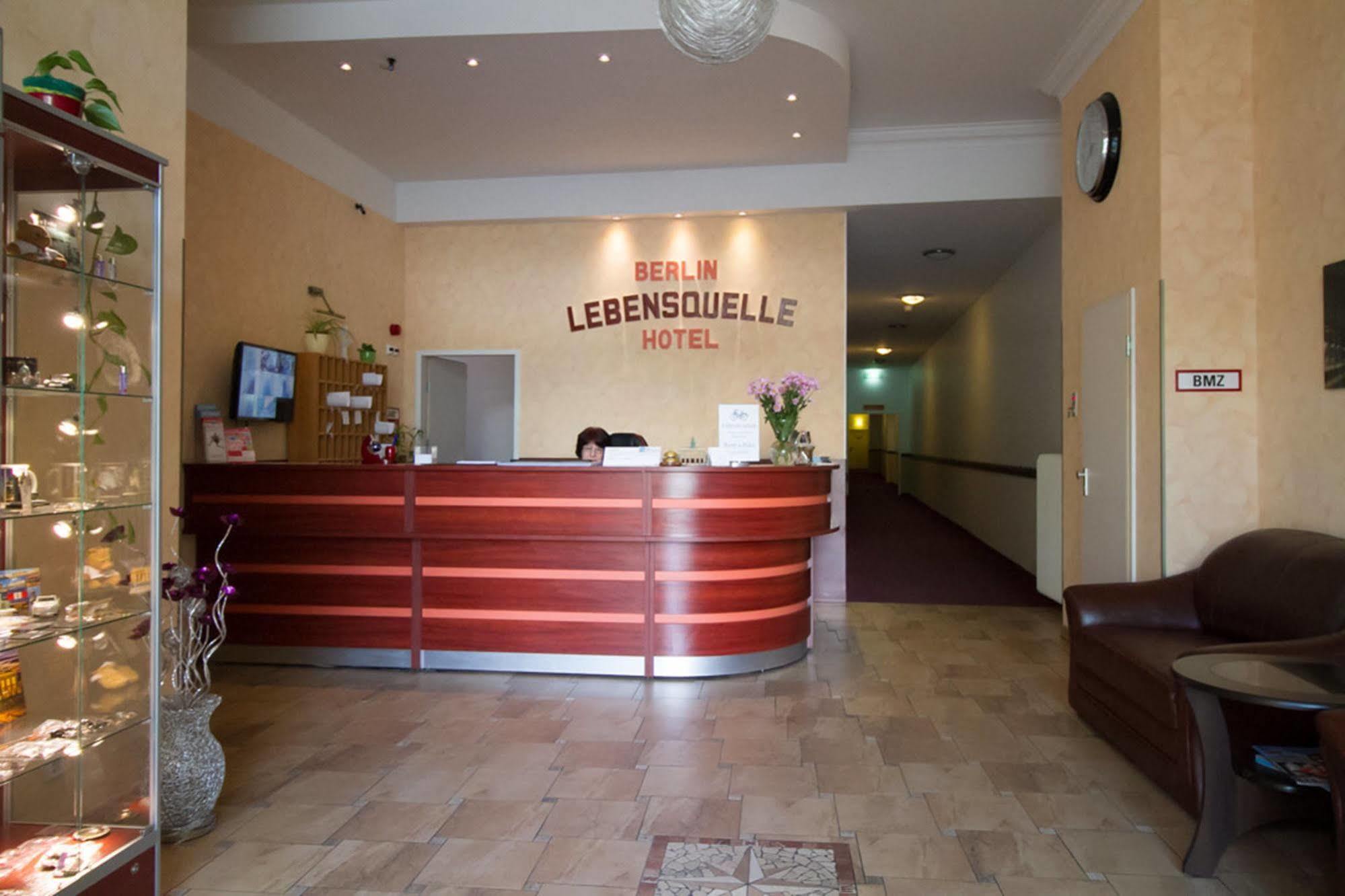 Lebensquelle Am Checkpoint Charlie Hotel Berlin Ngoại thất bức ảnh